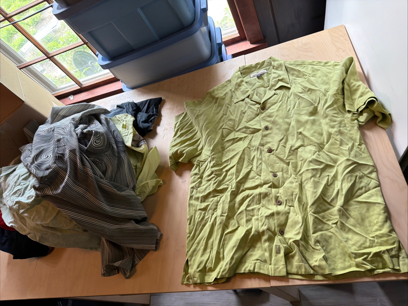 Lot Of Men’s Clothing – L/xl – Tommy Bahama, Columbia, Michigan, Jamaica Td60