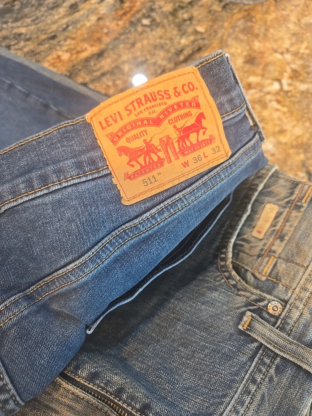 Wholesale Lot 17 Men&rsquo;s Jeans Mixed Sizes BKE, Levi&rsquo;s, Express & More Mid 2000s