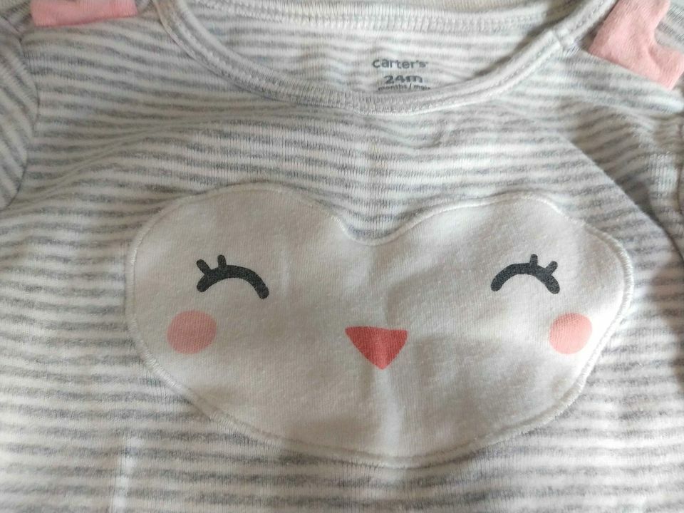 Three rompers and two pants size 24 months or 2T carter&rsquo;s and one gap