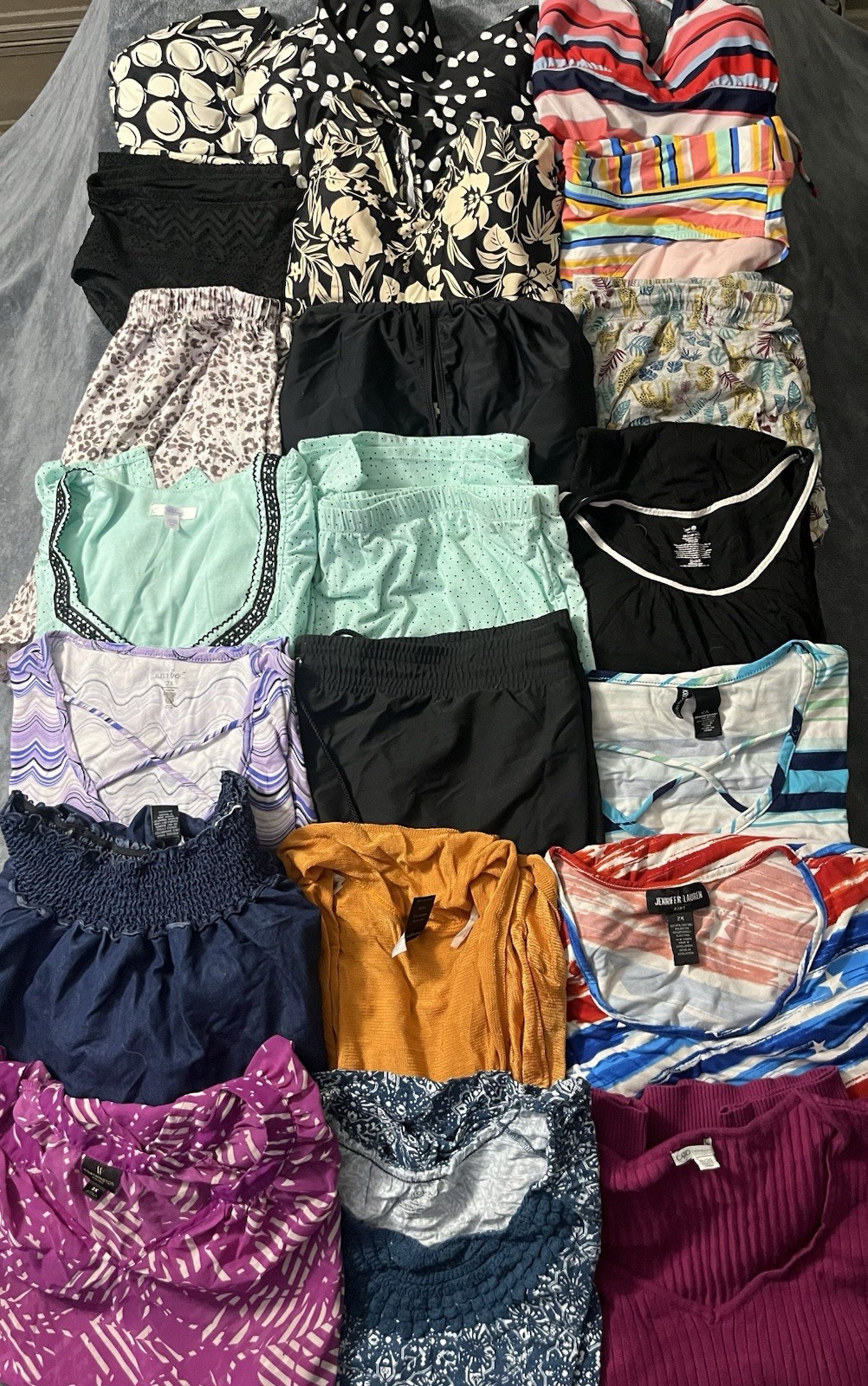 Lot of 22 Womens Size 2X (18W-20W) Assorted Summer Blouse Dress Swimwear Pajamas