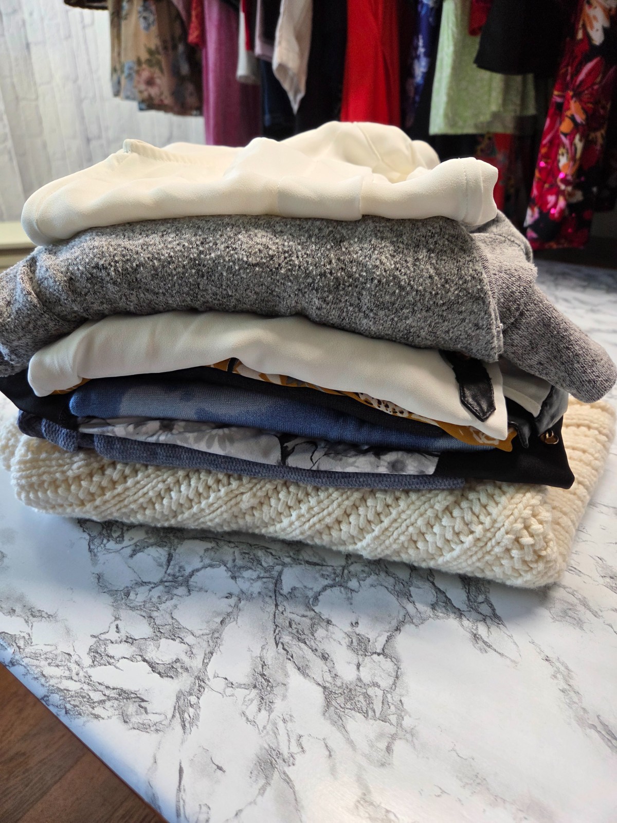 Women&rsquo;s Bundle of 9 Size Extra Small Casual Summer Fall Tops Bundle #5