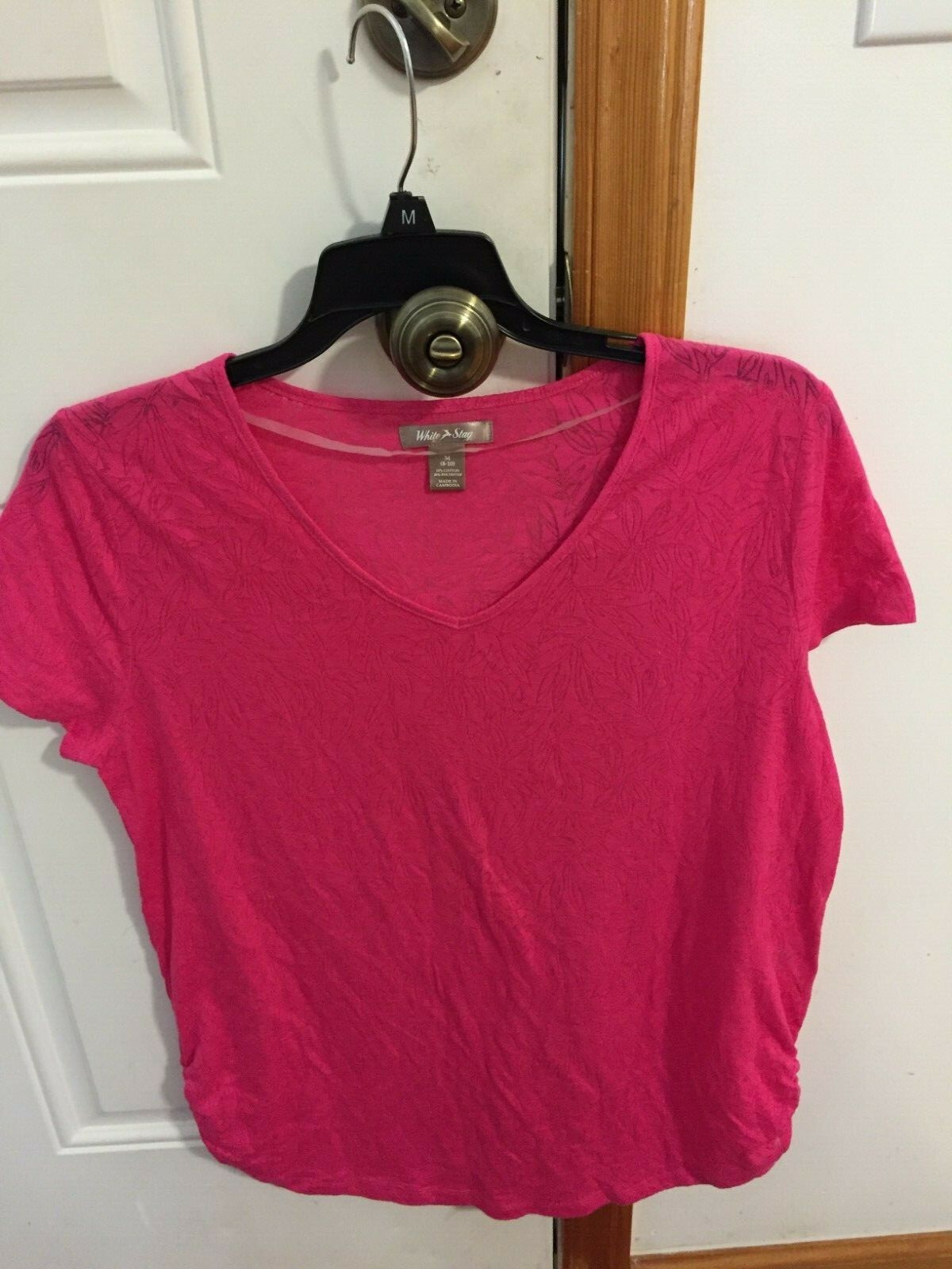 BRAND NEW LOT OF 5 WOMEN&rsquo;S SIZE MEDIUM CLOTHING