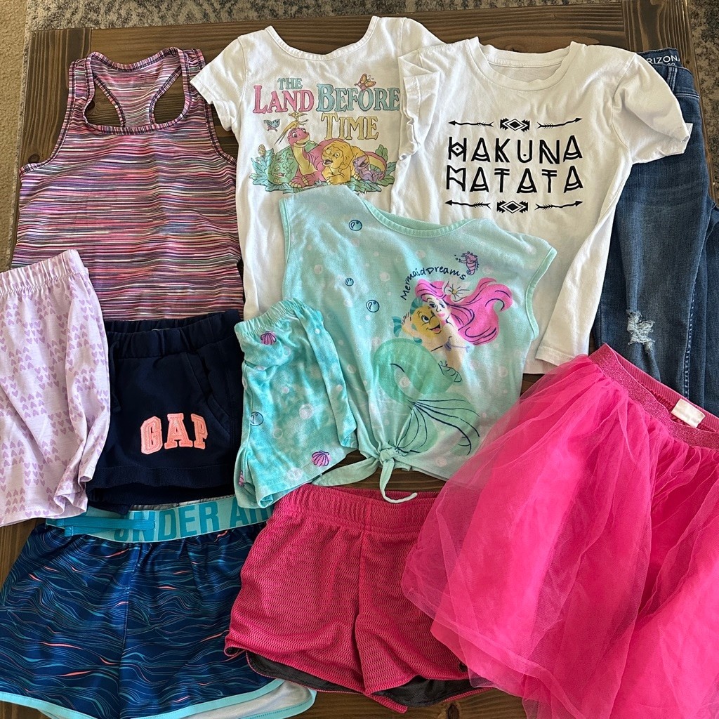 Girls Clothing Lot M Nike Under Armour GAP Mermaid Hakuna Matata 10 Pc