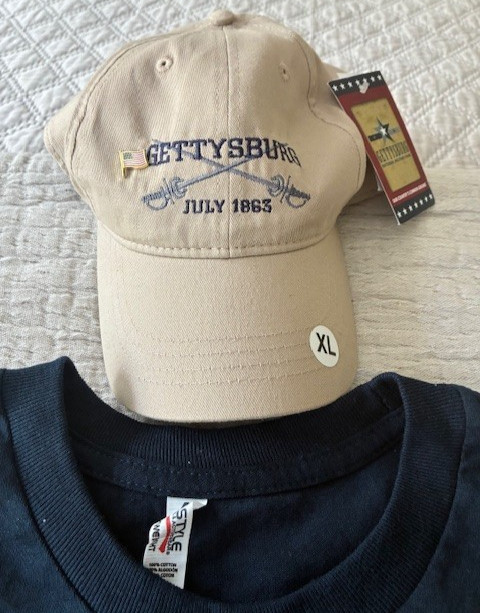 2017 GETTYSBURG NWT XL CAP W/FLAG PIN; NWOT XL NAVY BLUE COTTN T-SHIRT ORIG. OWN