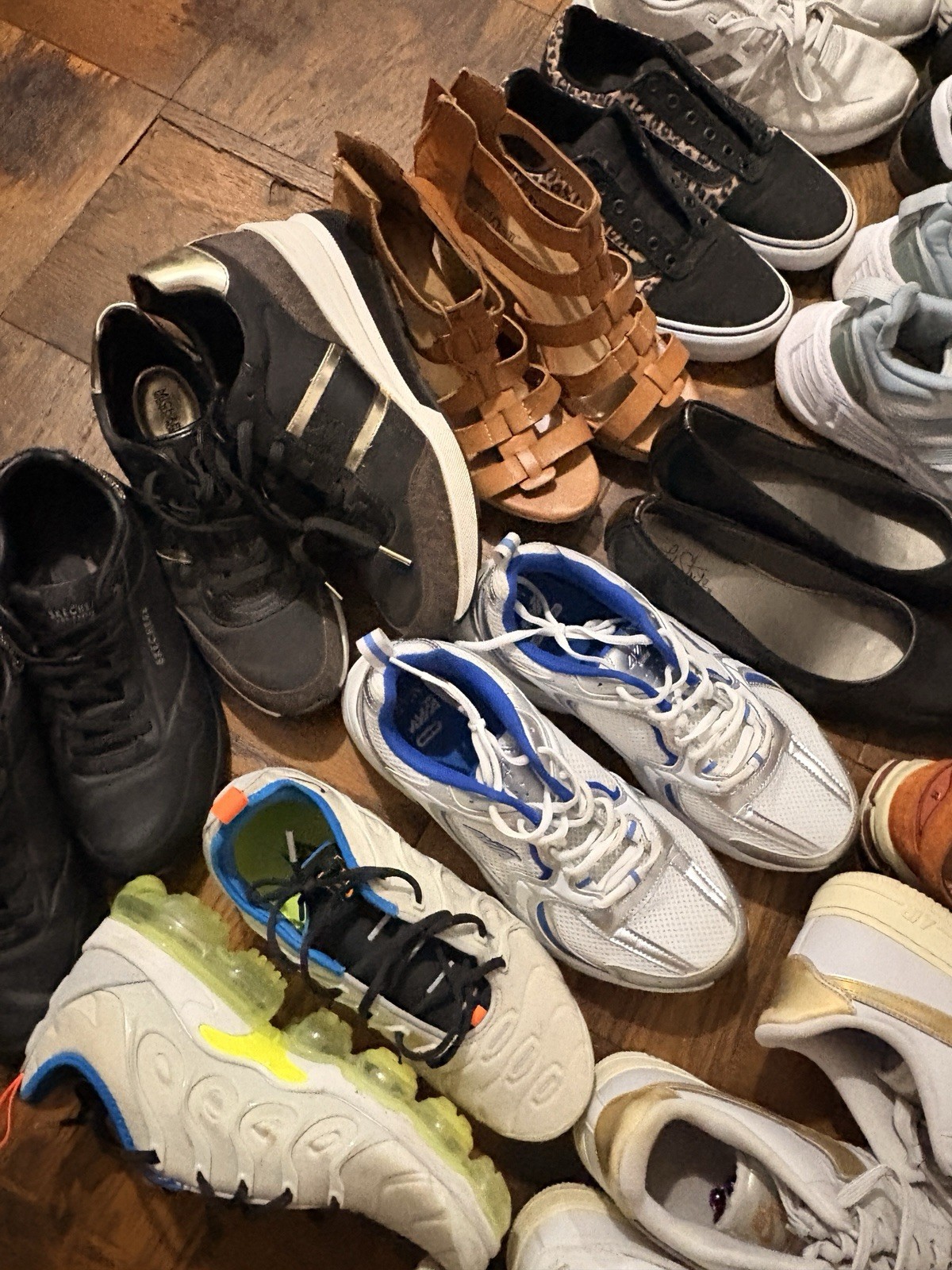 Women’s Shoes Lot 25 Pairs Mixed Sizes Wholesale Bulk
