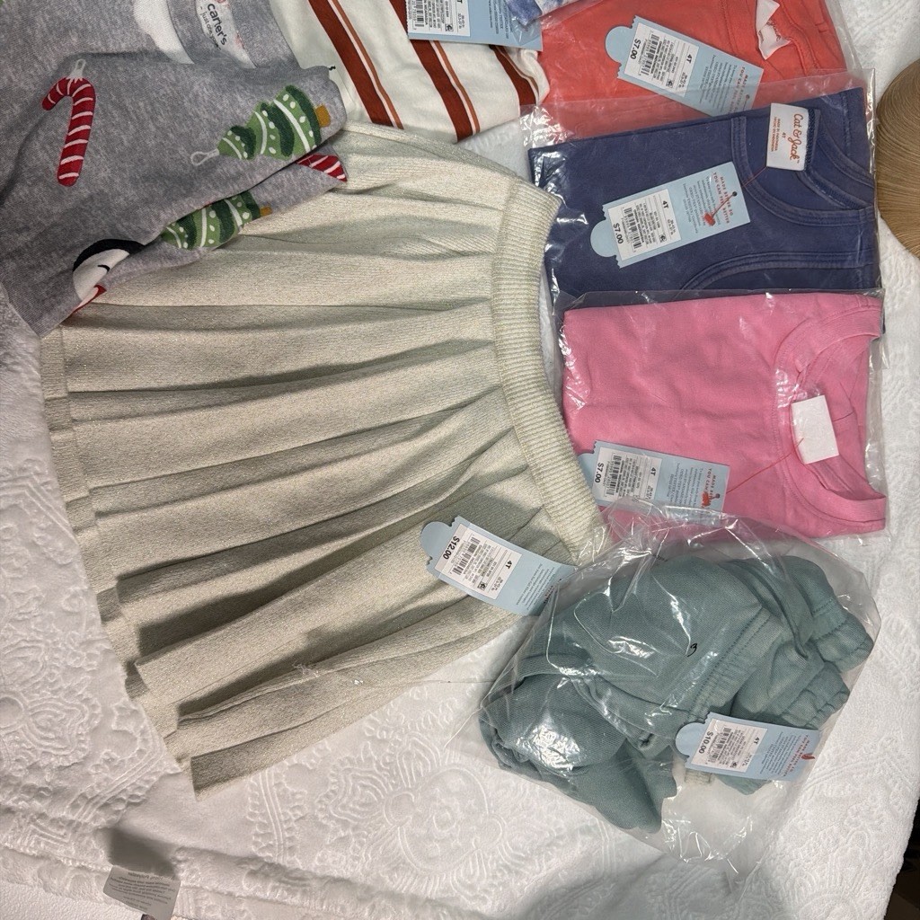 Lot of 9 pieces, size 4 years Everything is new with tags.
