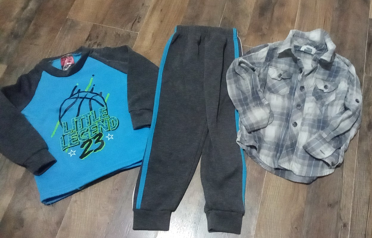 Old Navy Boy&rsquo;s 3T Mixed Lot Sweat Pant Outfit & Gray Plaid Button Up Shirt