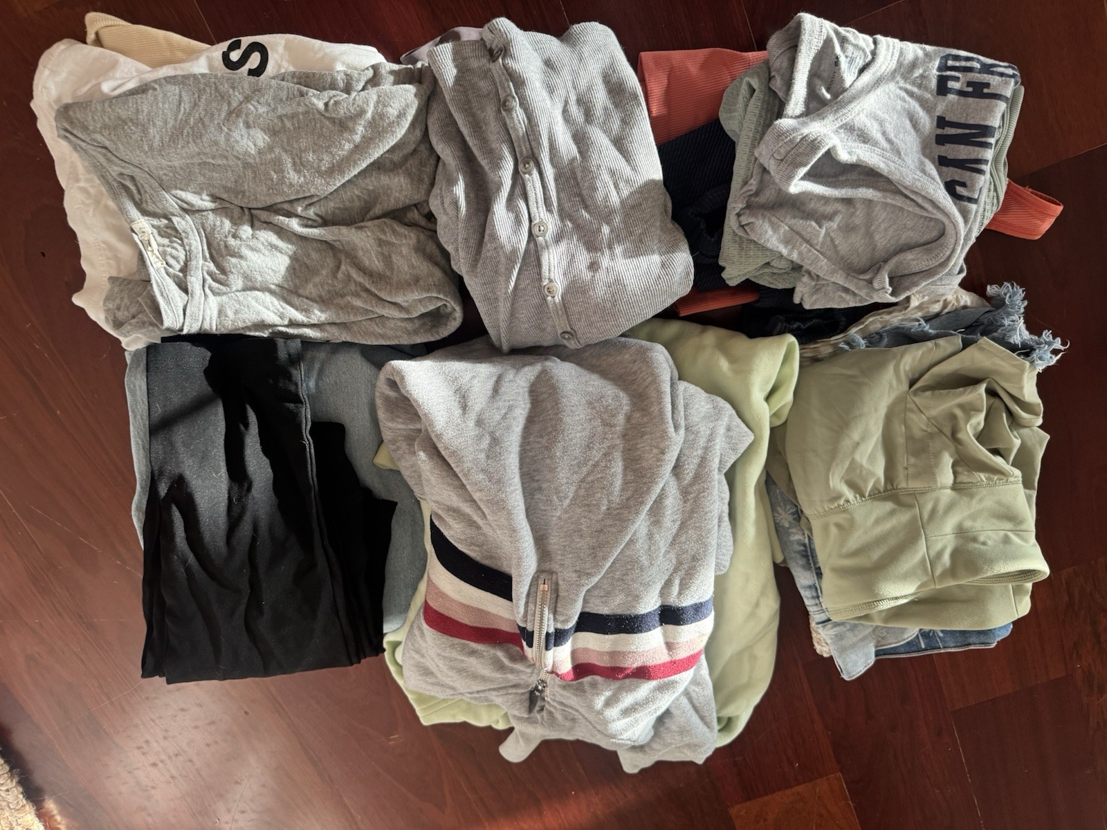 Teen/YA Clothing Bundle! Nike, Lululemon, Brandy Melville, Athleta, Pacsun