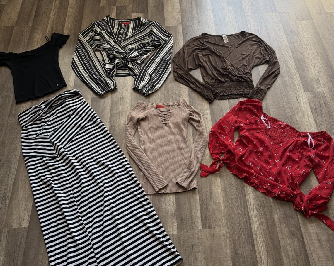 GUESS Women&rsquo;s Clothing Lot Tops Skirt Multicolor Stripe Floral Solid Mix SMALL