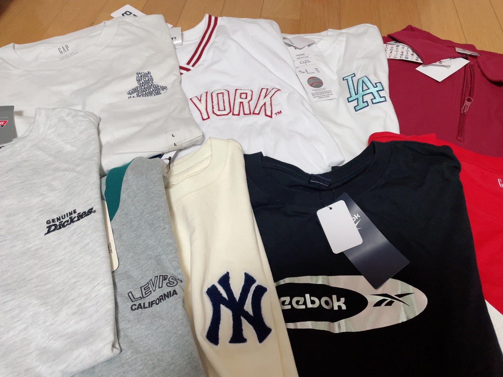 Men&rsquo;s Clothing Wholesale Lot, ADIDAS, MLB , REEBOK, 16 items,Shelf Pulls,$700