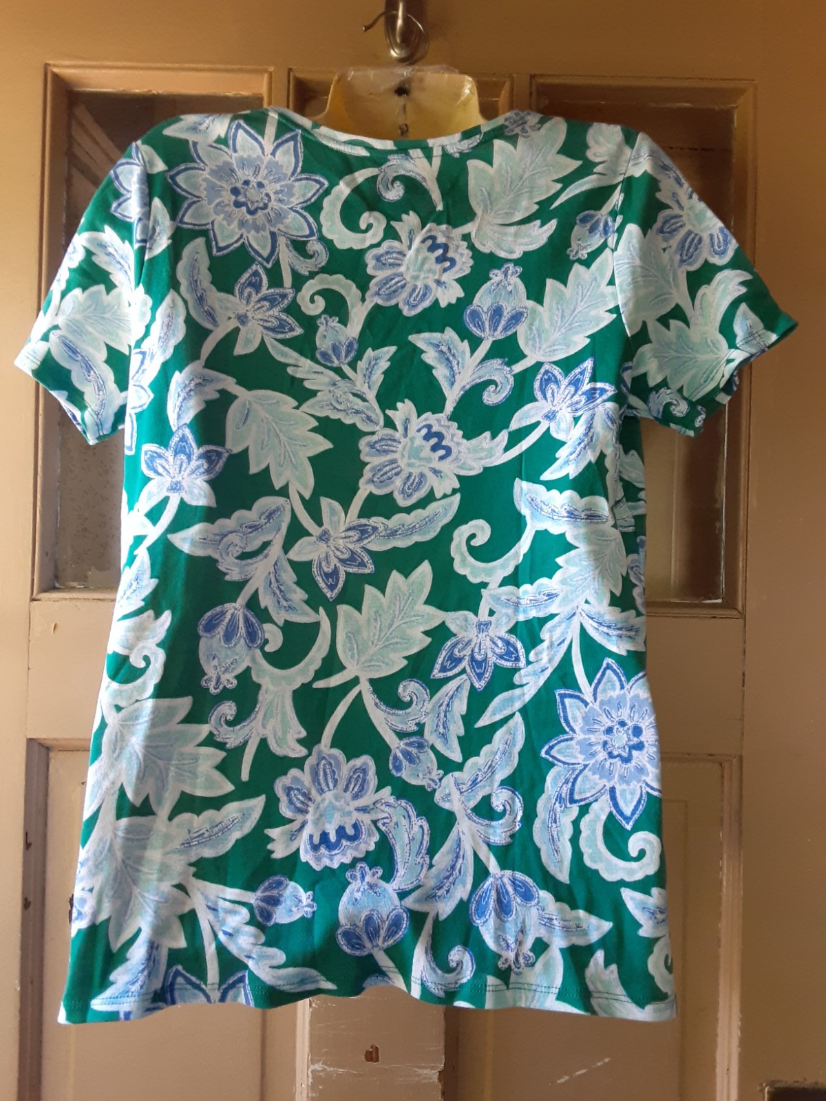 Croft & Barrow Woman&rsquo;s Lot (TWO) Classic Tee&rsquo;s Size Medium NEW WITH TAGS
