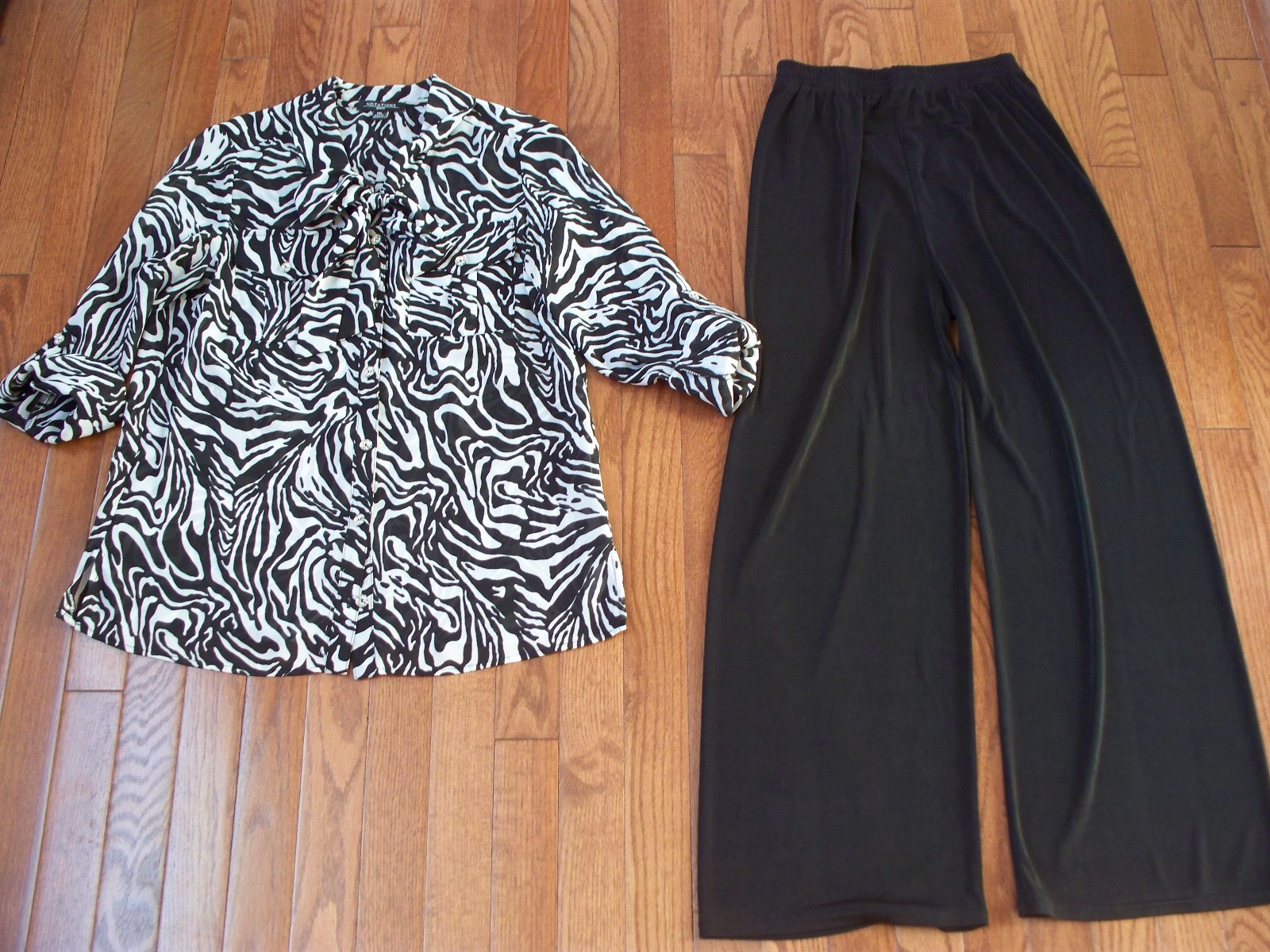 Lots of 2 Pcs Women&rsquo;s Outfits, Size S/M, NWT