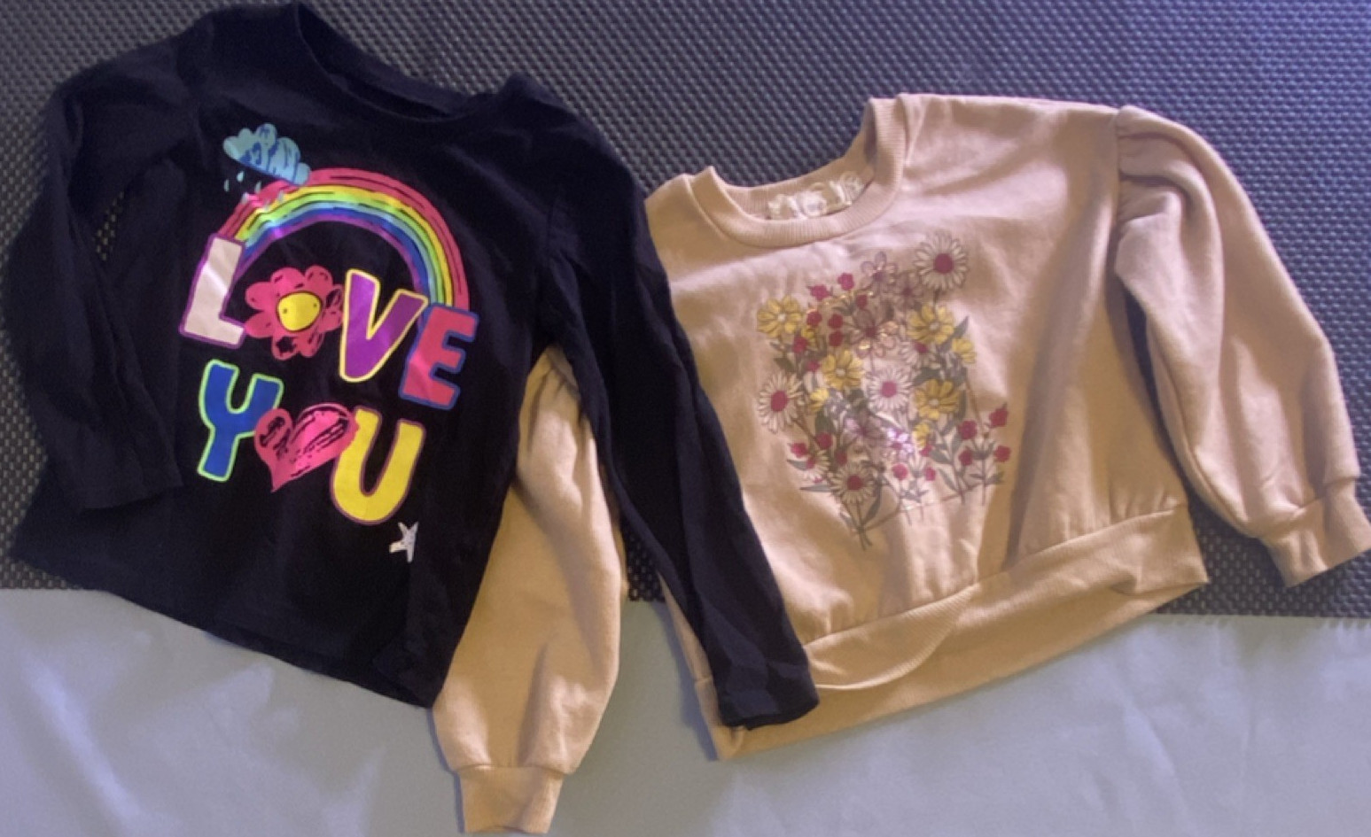 btween & The Children&rsquo;s Place 3T Sweatshirt/Shirt Lot Floral Beige Black Graphic