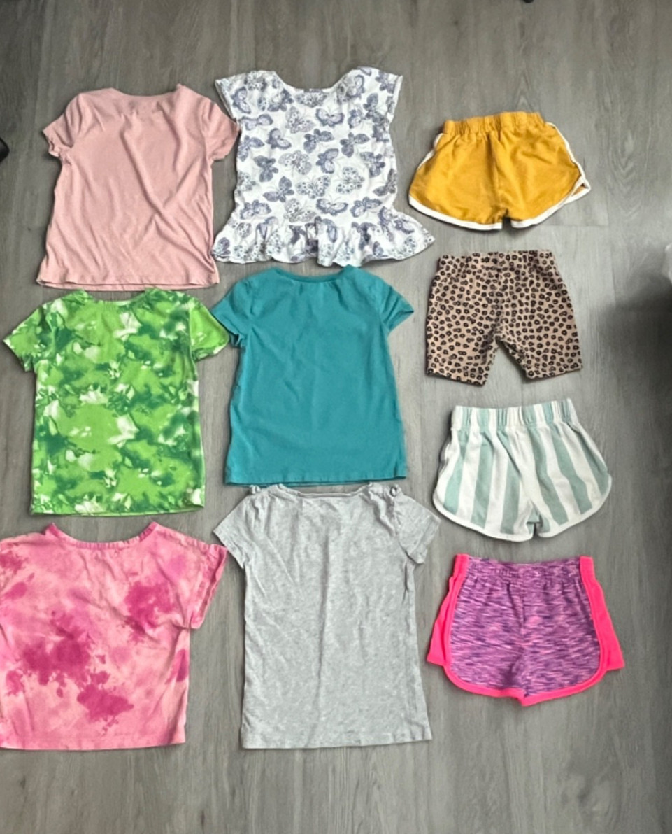 Girls Clothing Lot – T-Shirts & Shorts, St. Patrick&rsquo;s/Cat/Butterfly Size XS/4-5