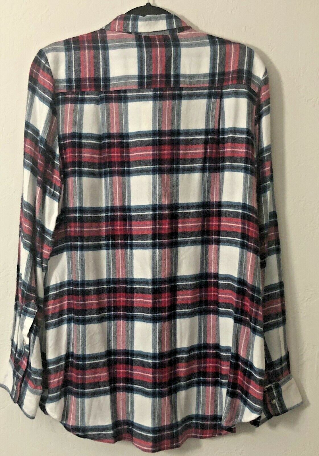 Women&rsquo;s Mixed Bloues + Tops Size Small,Medium, and Large Free Shipping Lot of 5
