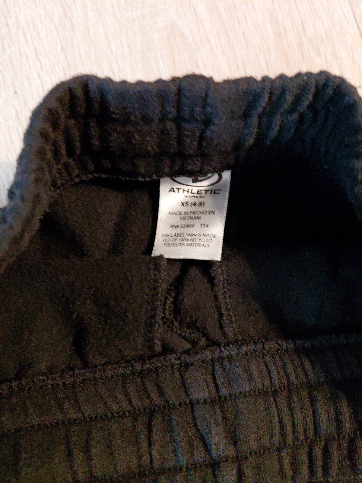 Boys Size 5 and 5/6 clothing lot- Jordon Zip Up,/1 Nike, 2 Atletic Sweat Pants