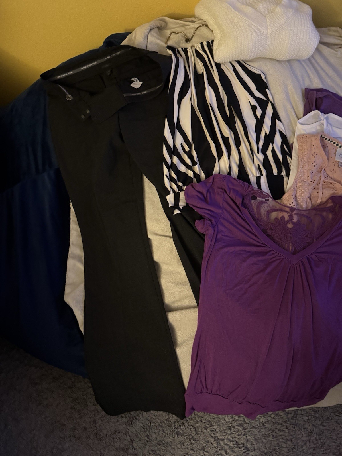 Women’s Clothing Lot Size Small/medium. Excellent Condition!