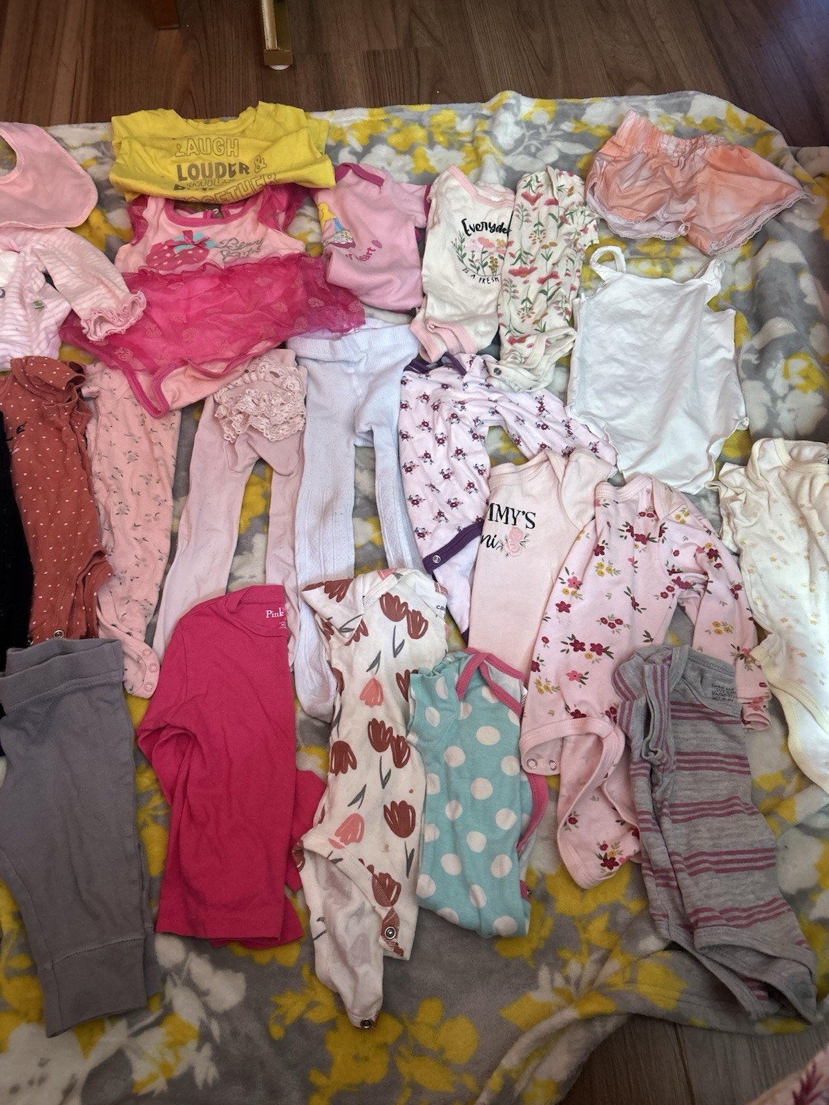 GUESS Baby Girl Cotton Clothing Lot Minnie Mouse Multicolor 0-6M 6/9M/ 12M 43pc