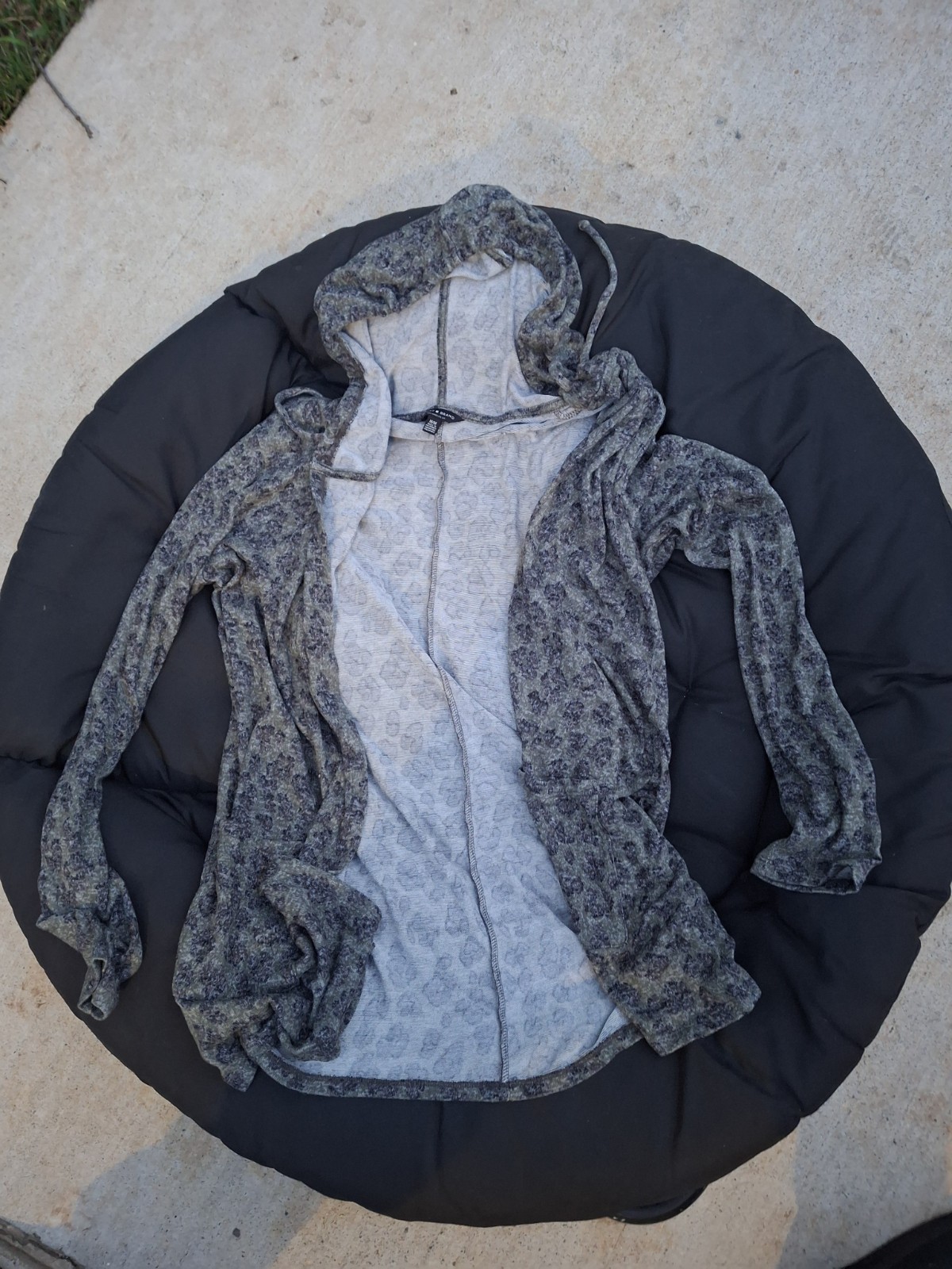 Women’s Clothing Lot Of 22 dresses, sweatshirts, Medium,large ,small And More