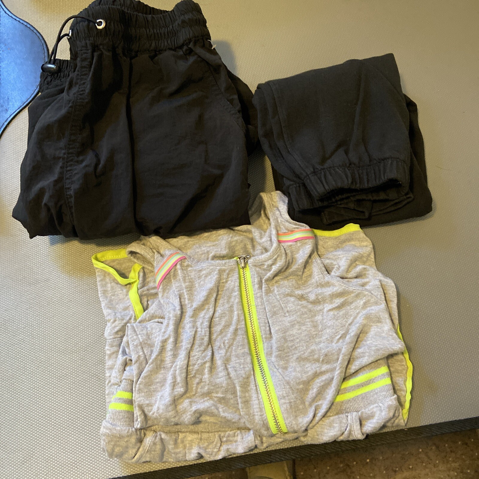 Girls Medium (10/12) Lot