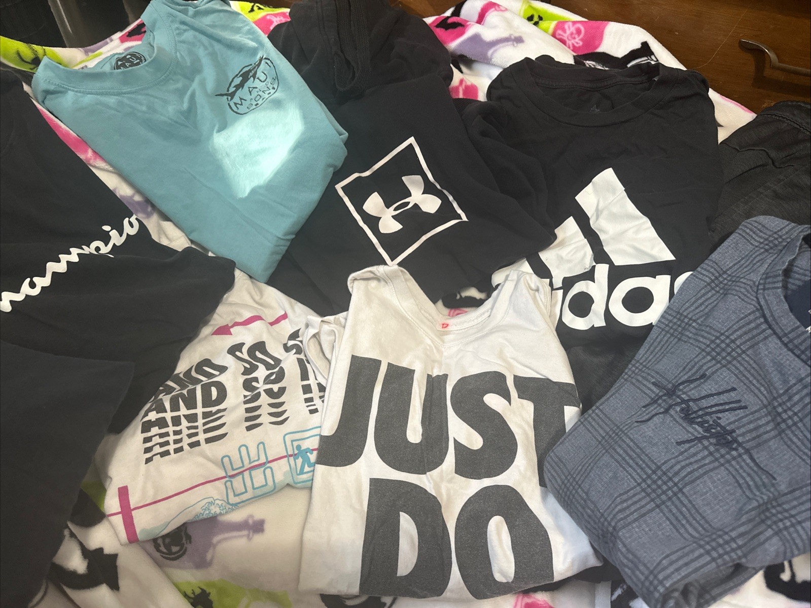 Lot Of Men’s Shirts And Pants Size Medium