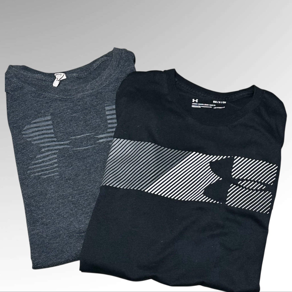 Under Armour Lot Of 2 T Shirts Dark Gray Black Logo