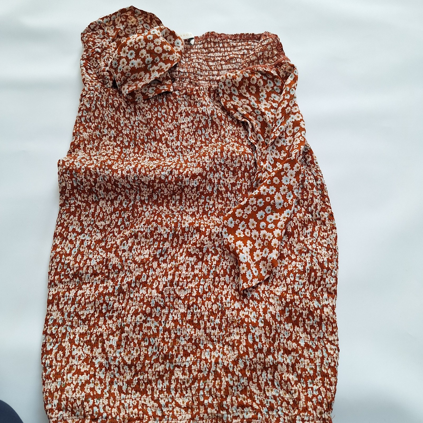 Mixed Lot Of 29 Woman&rsquo;s Size Medium Spring Summer Clothing Tank Tops And Shorts