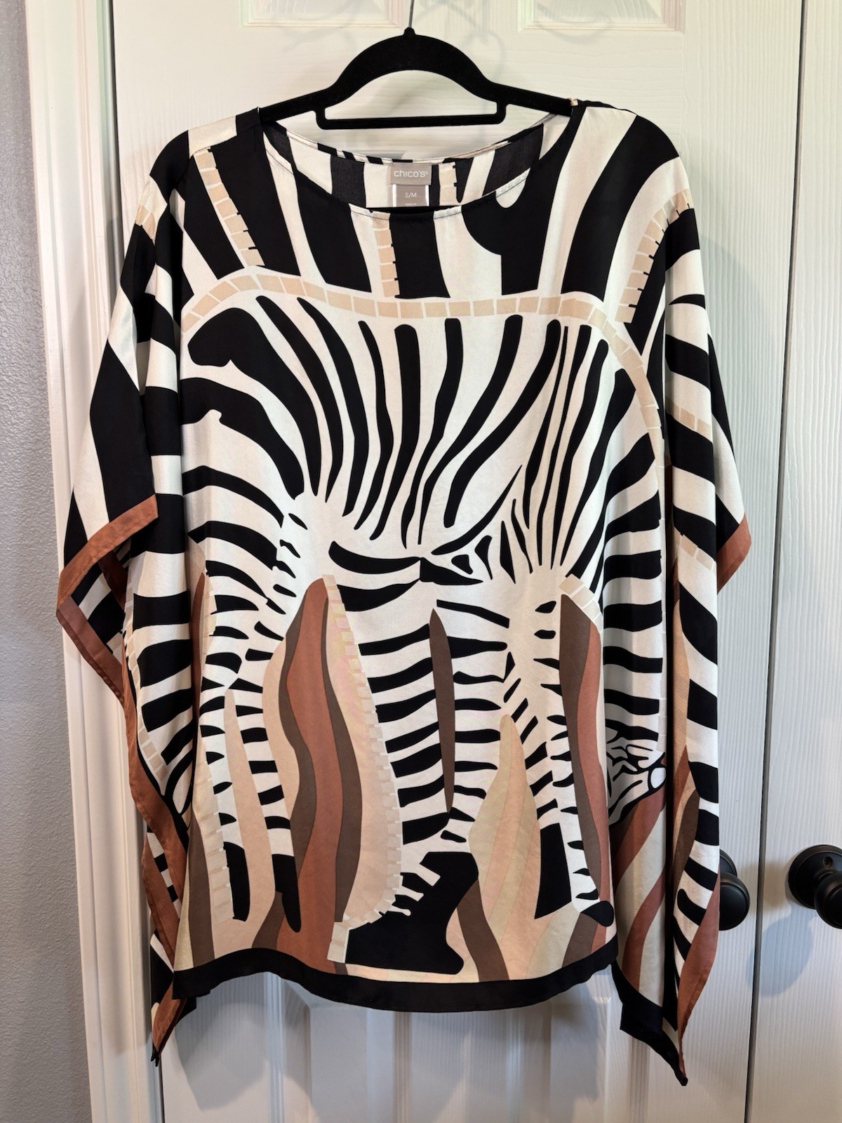 Chico’s 100% Silk Abstract Zebra Poncho – Tan Rose Black White Sz S/M NWOT