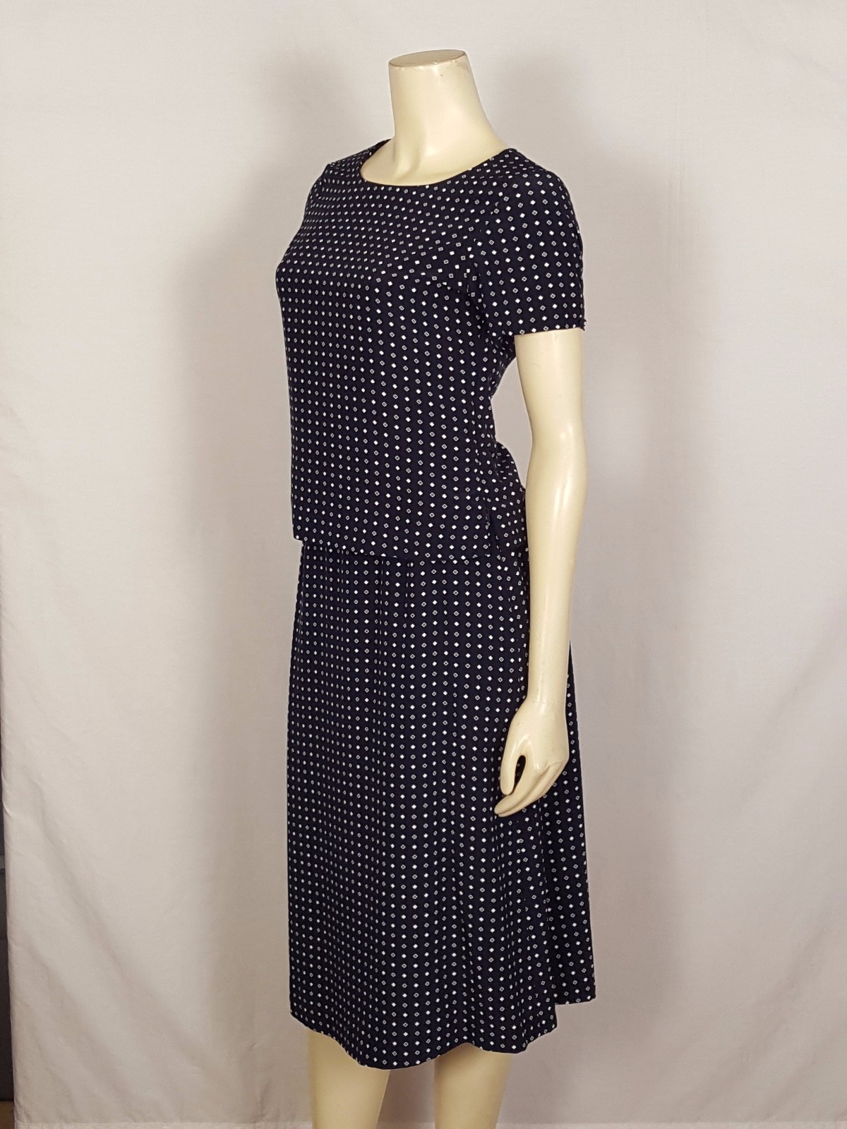 TALBOTS petites blue and white 2 piece skirt set – top size 4 and skirt size 2