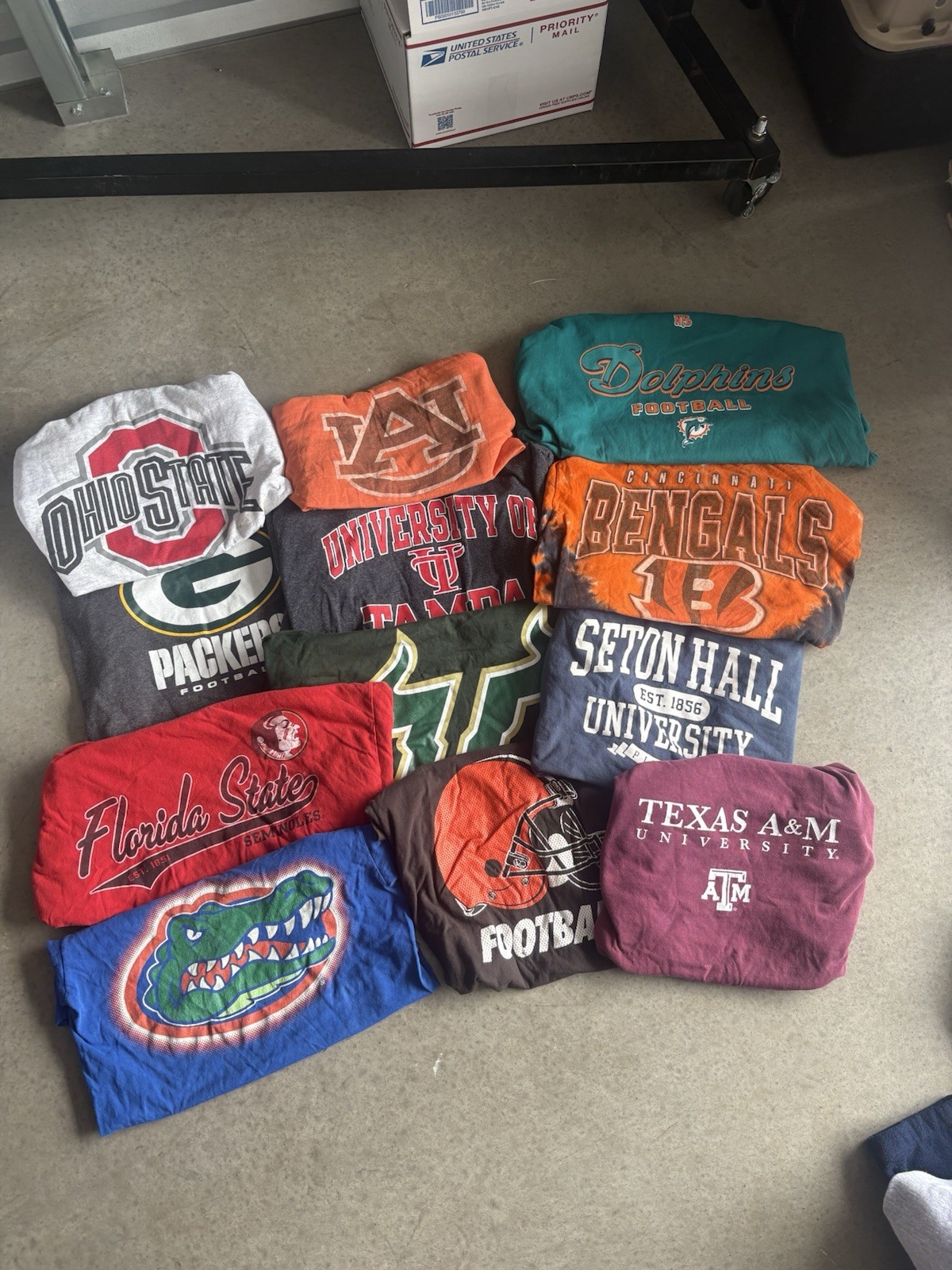 12 Piece Sports T Shirt Bundle Various Sizes And Teams
