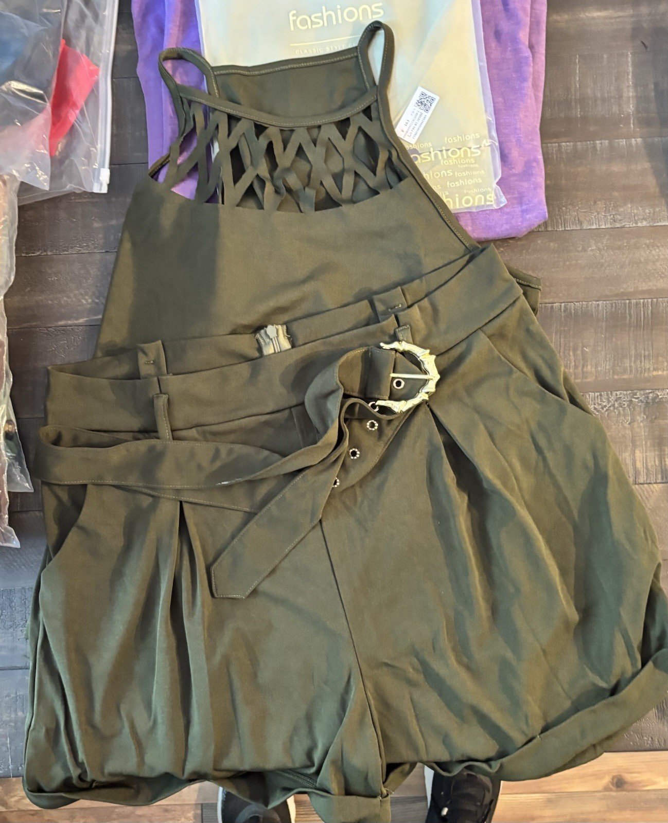 20 Piece Box of non- branded Women’s clothing size L-XL