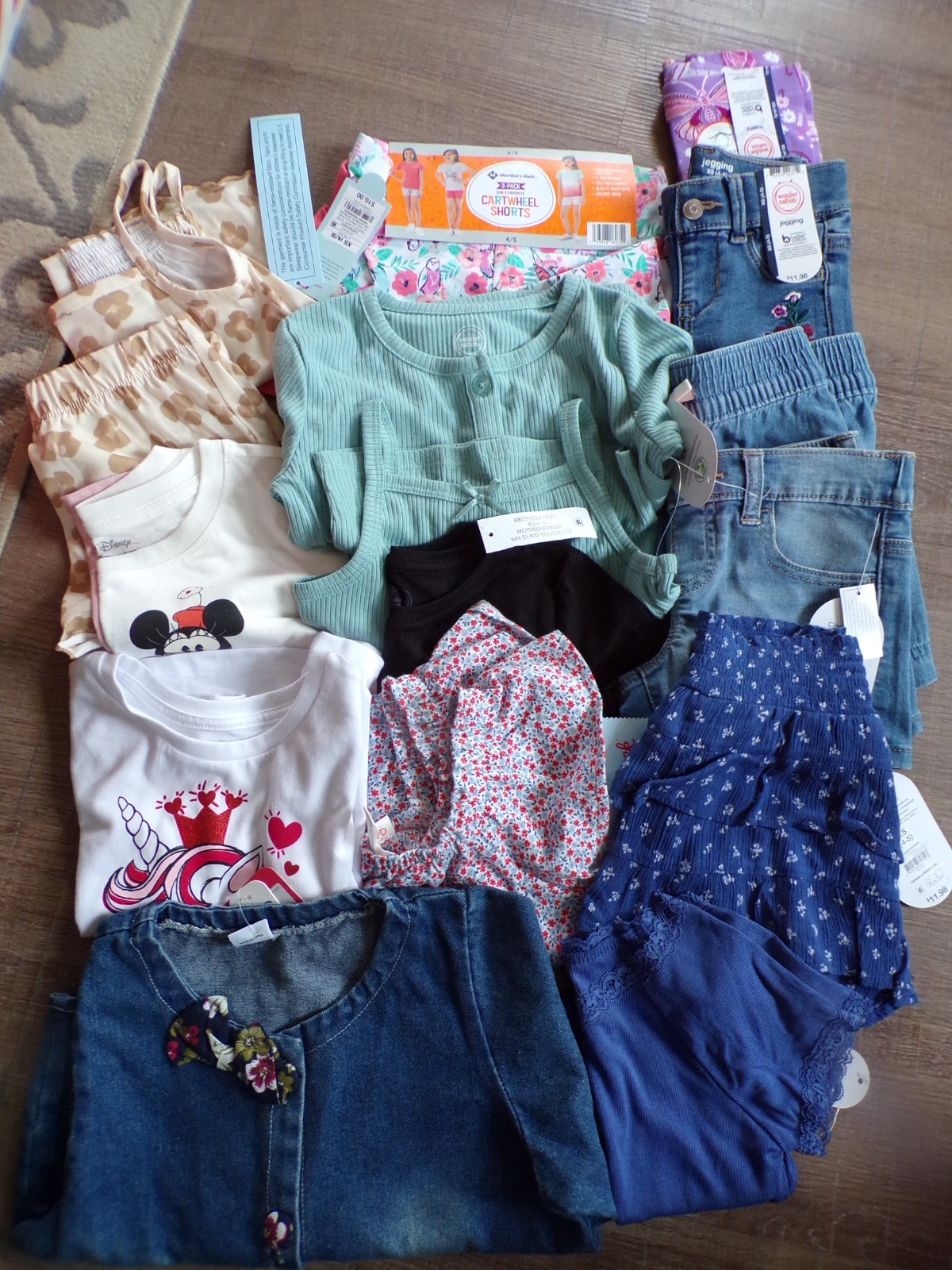 Girls Size 4/5 Beautiful Lot of Summer/Fall Clothes-New with Tags