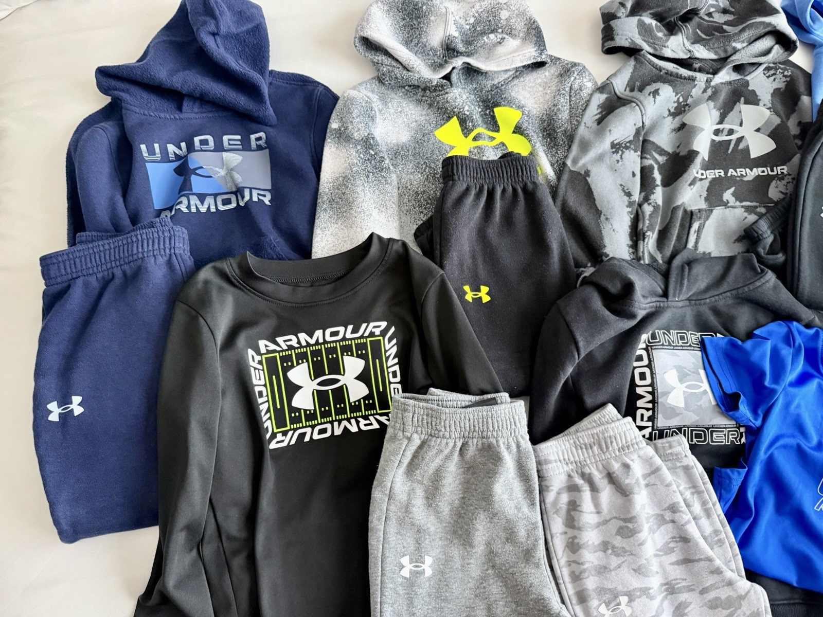 Boys 3T Lot of Under Armour Sweatpants & Hoodie Set & 1 Set Nike Jacket & Pant