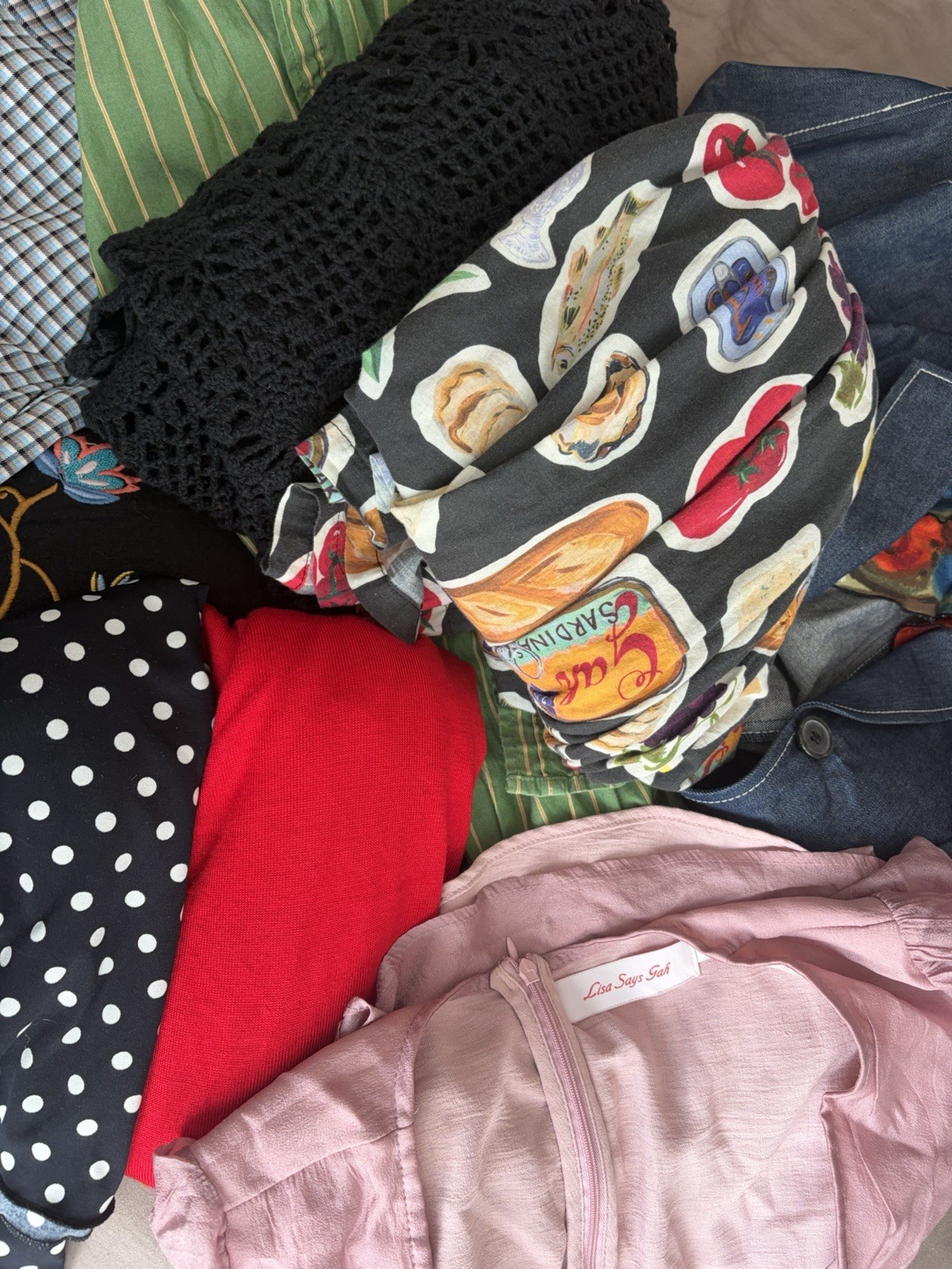 Women’s clothing lot (all sized medium or small) some y2k and vintage