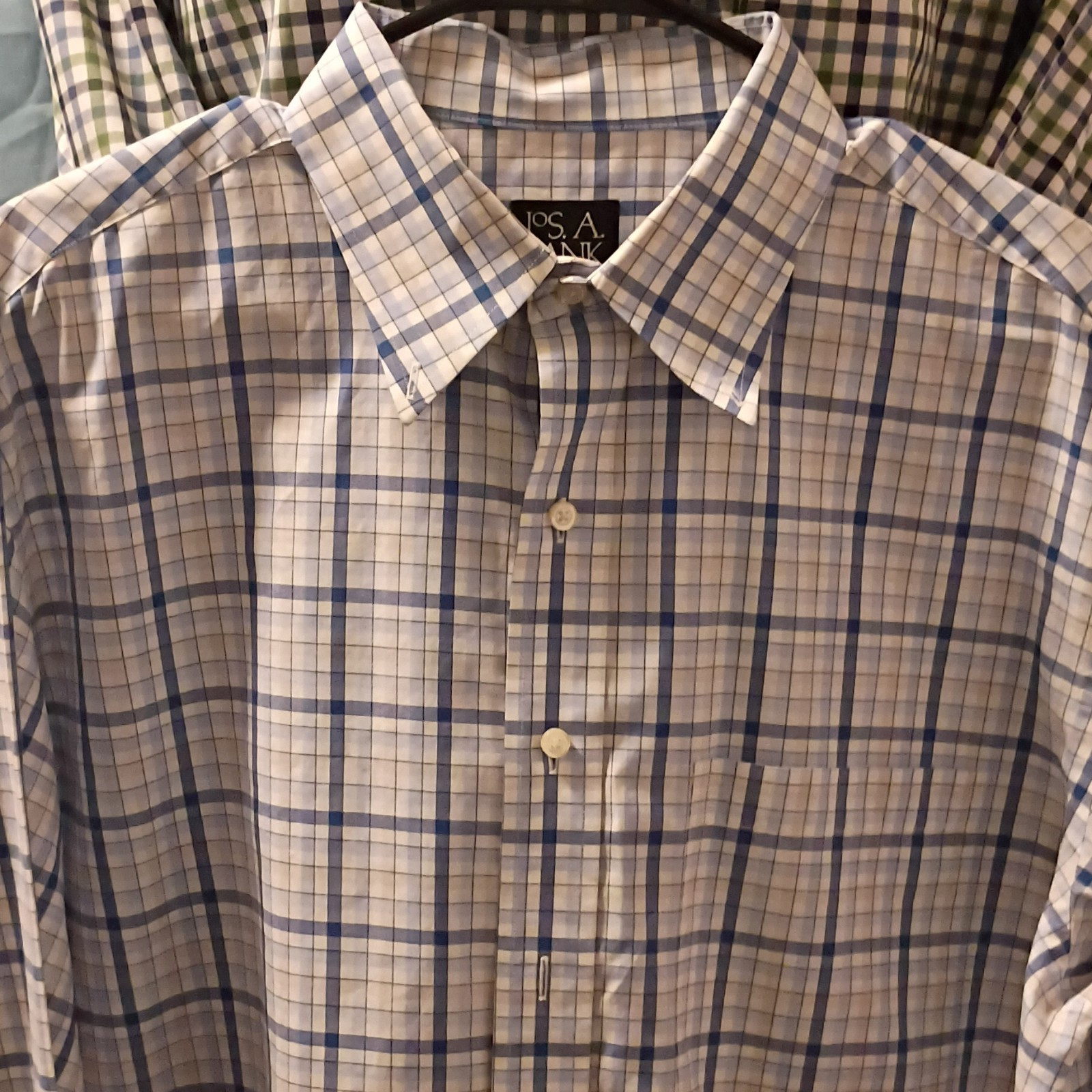 Jos. A. Bank Traveler&rsquo;s Collection Men&rsquo;s L 3-Pack 100% Cotton Check Shirts