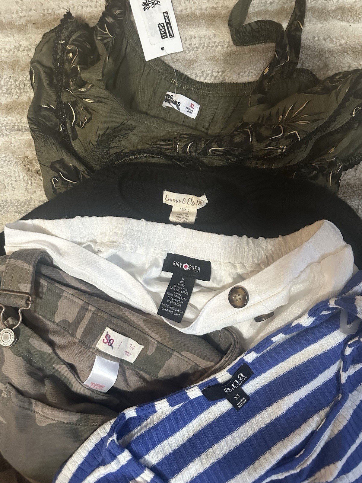 Girls&rsquo; Tween Lot – Spring Summer Casual Clothes – Size 14/16 Mixed 18 Items EUC