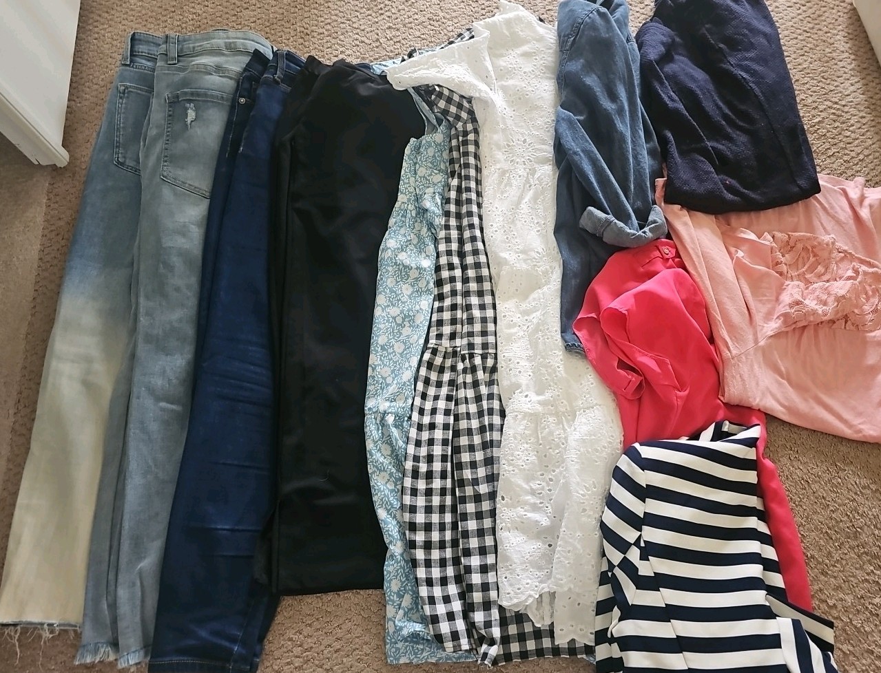 Lot Of 12 Pcs Women Clothing Medium Size 8 Petite Jeans, Tops, Dresses