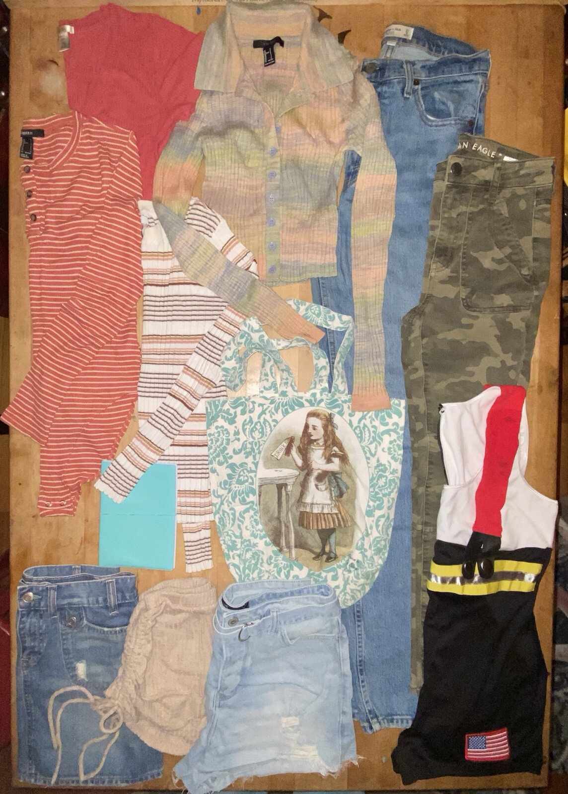 Jr Women 4 XS S Retro LS Tops A&F Am Eagle Camo Jeans Skirt Shorts Bag Lot of 12