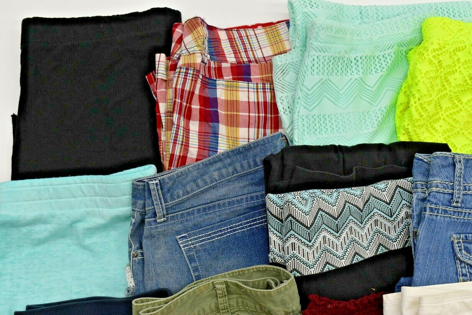 Wholesale Bulk Lot Of 15 Juniors 15 Summer/ Spring Shorts Skirts Capris Leggings