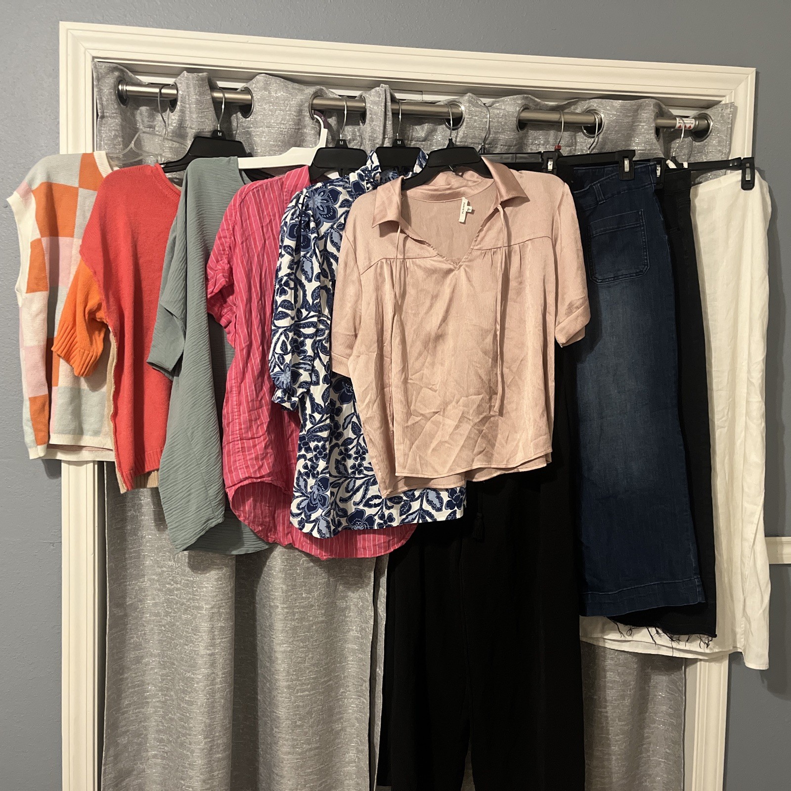 Women&rsquo;s 10 pc Lot of Clothes size XL 12-14 pants tops