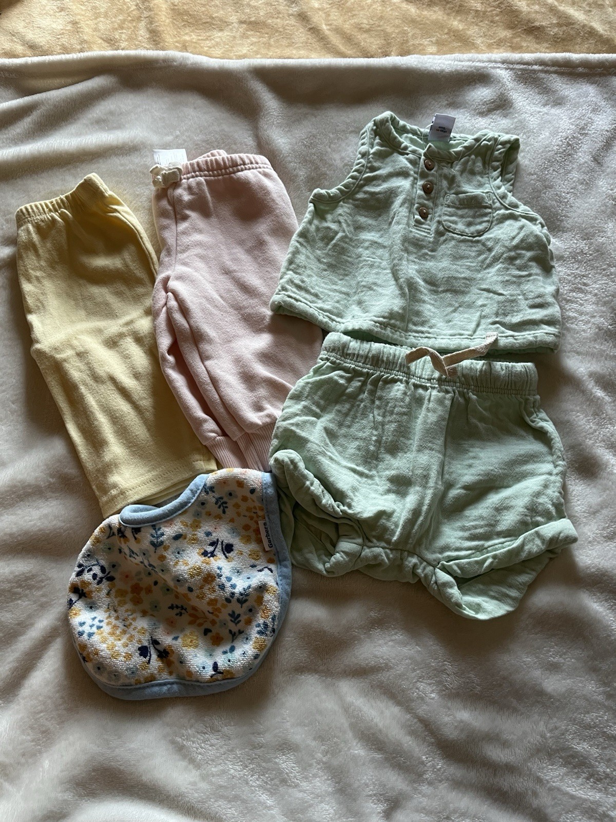 Baby Girl Mixed Summer Clothing Lot 0-3-6 Months Dresses, Bodysuits Gently Worn