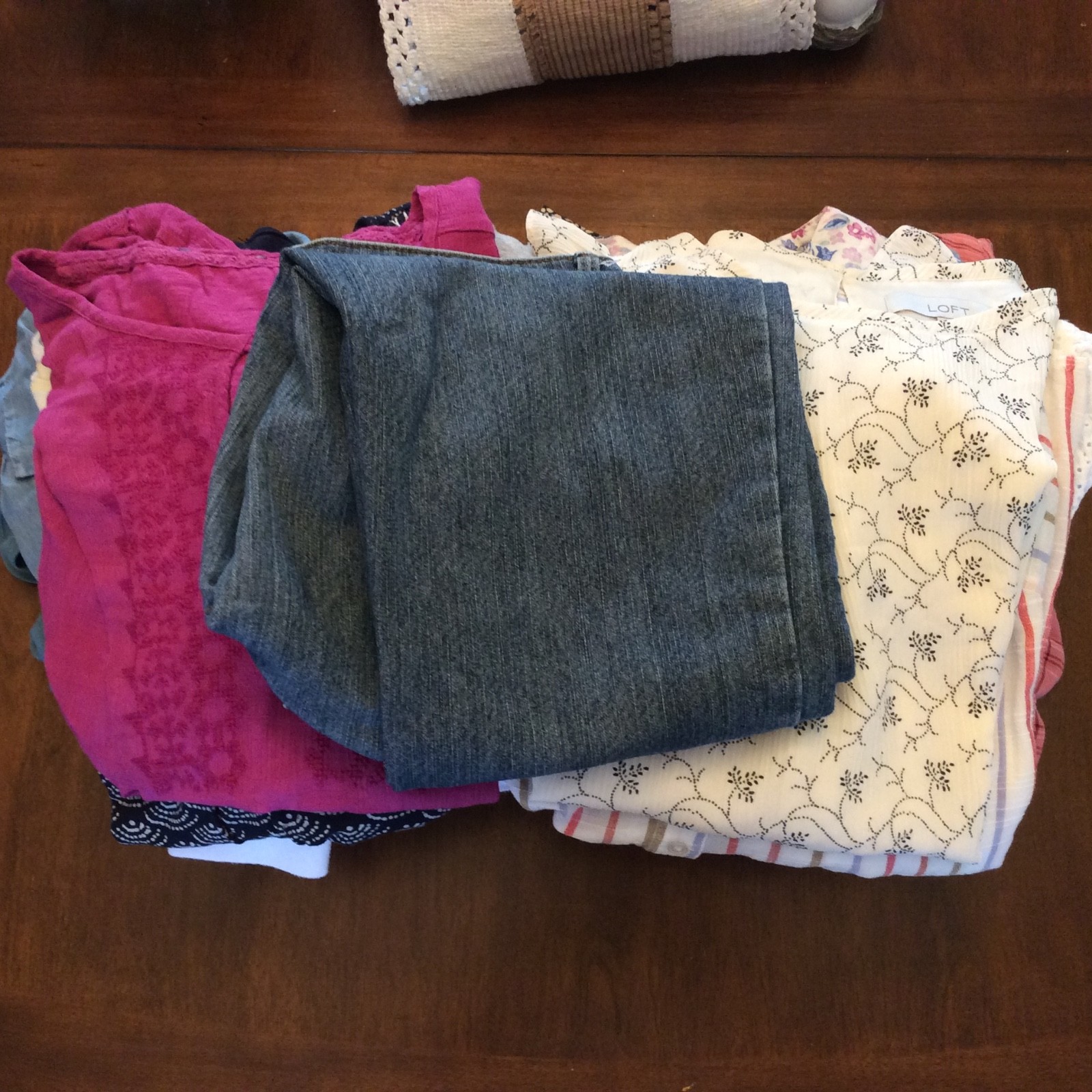 Huge Womens Clothing Lot Ann Taylor Sizes Medium Small XS 12 Lbs 25 + Pieces