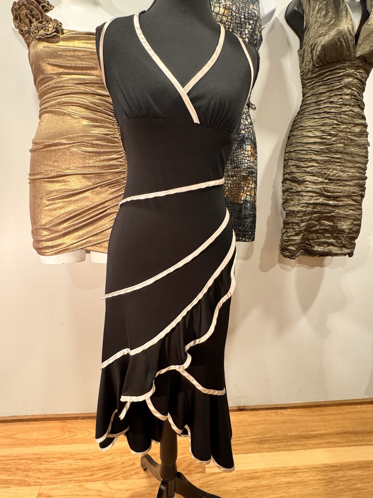 Le Belle, Muse, Nicole Miller Collection Women’s Dress Lot 4 Black/Gold 4/6/S
