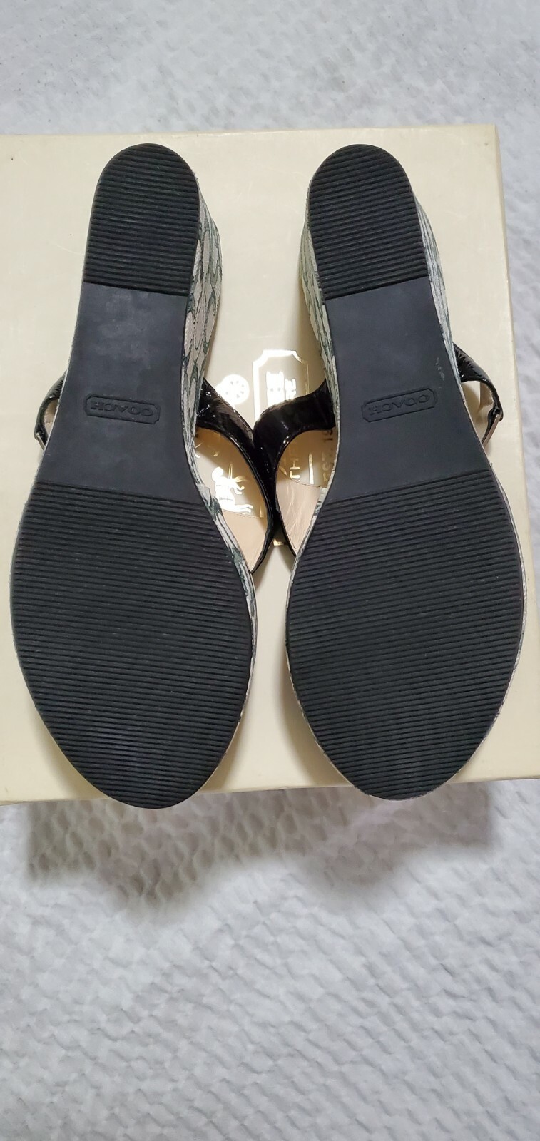 NEW COACH JAN*CRINKLE BLACK PATENT OPTICAL ART JACQUARD THONG WEDGE SANDAL 8.5M