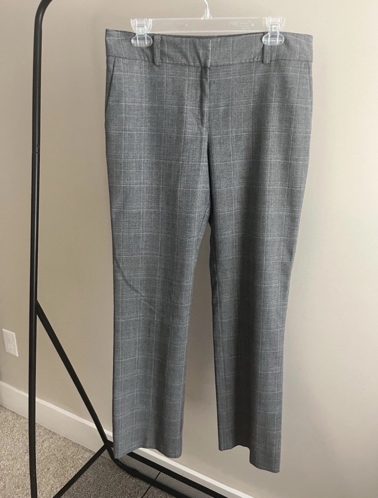 Women’s Ann Taylor Dress Pants size 8. Business wear, professional attire