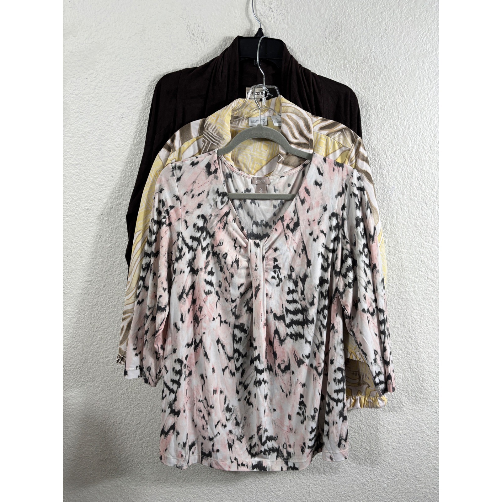 Chicos Zenergy Womens Lot of 3 Tops Size 3 Cardigan Jacket Abstract Print Pink