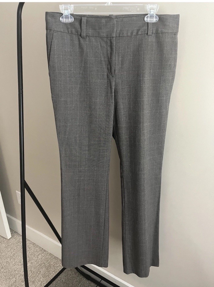 Women’s Ann Taylor Dress Pants size 8. Business wear, professional attire