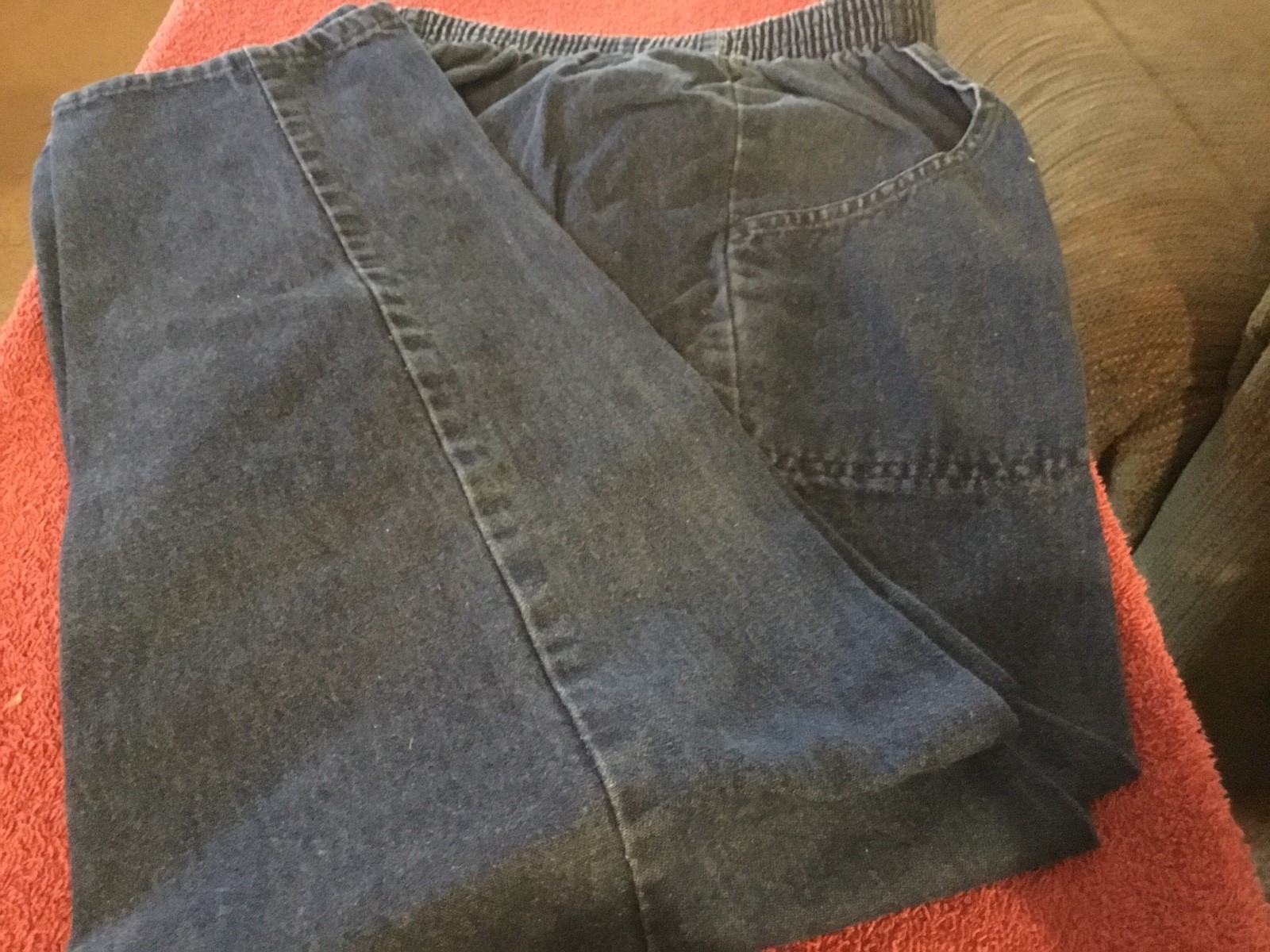 Ladies Petite Jeans / Slacks Lot #2 (4) Pair