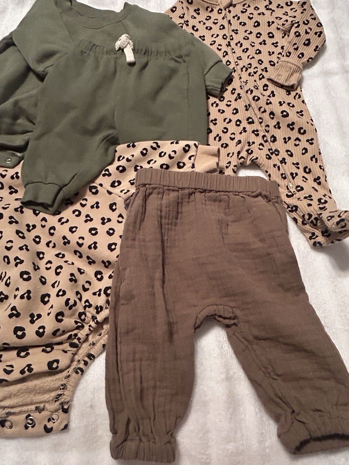 Old Navy Baby Clothes, Lot Of 6 Pieces, Size 0-3 Months, Gently Used