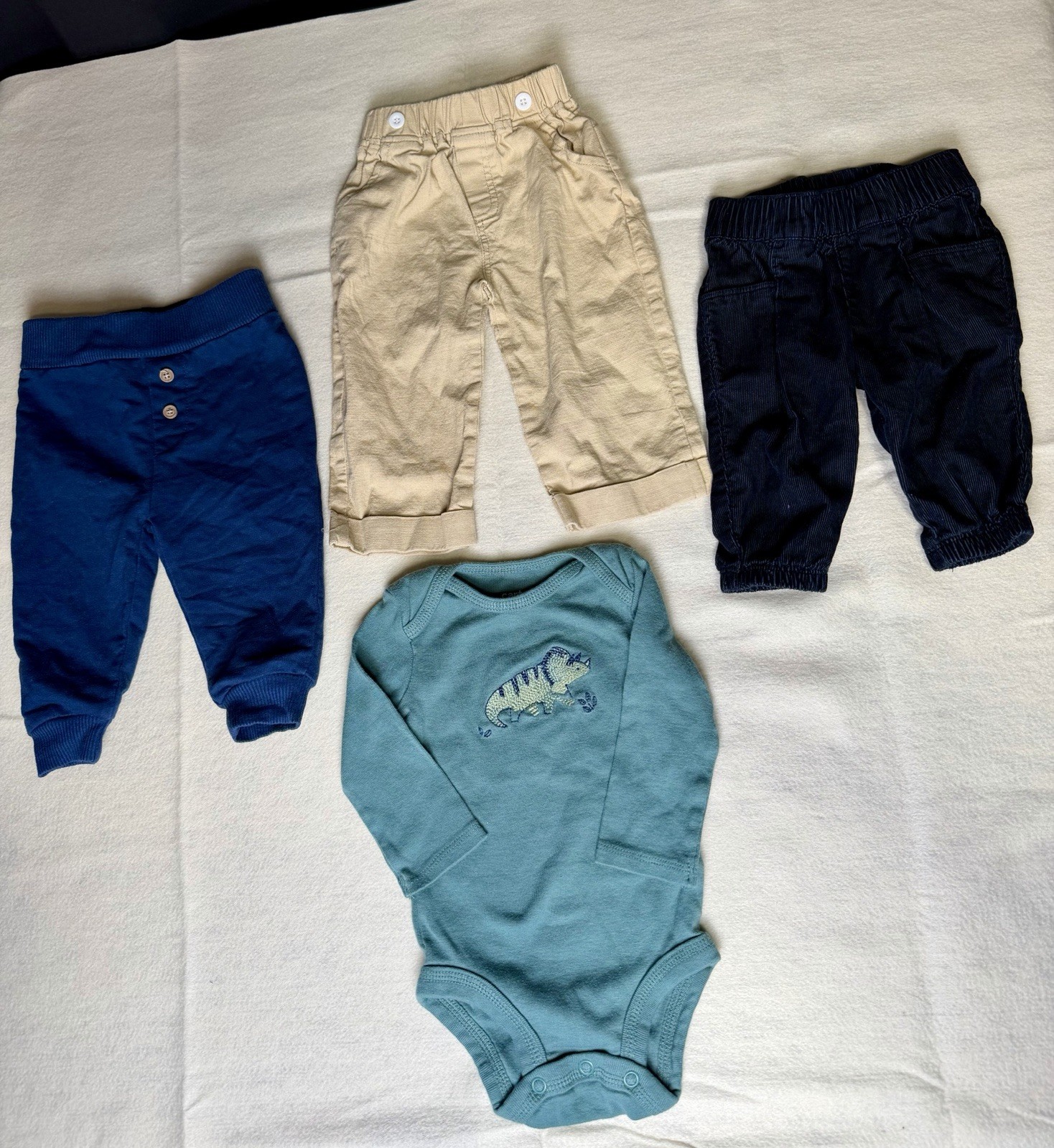 Carter&rsquo;s Baby Boy 3M Cotton Clothing Lot Blue/Beige/Navy Pants & Dino Bodysuit